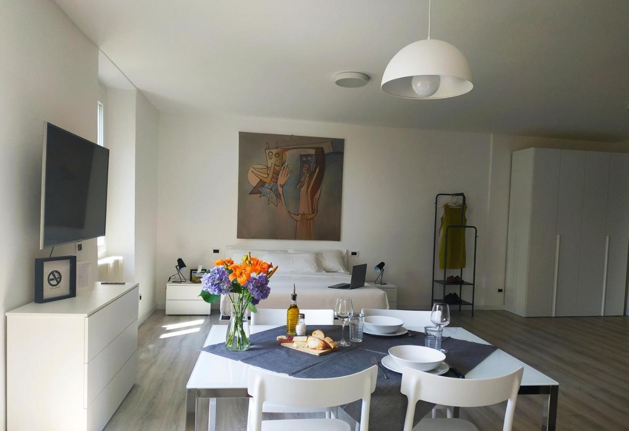 Le Campane Studio Apartment 벨라지오 외부 사진